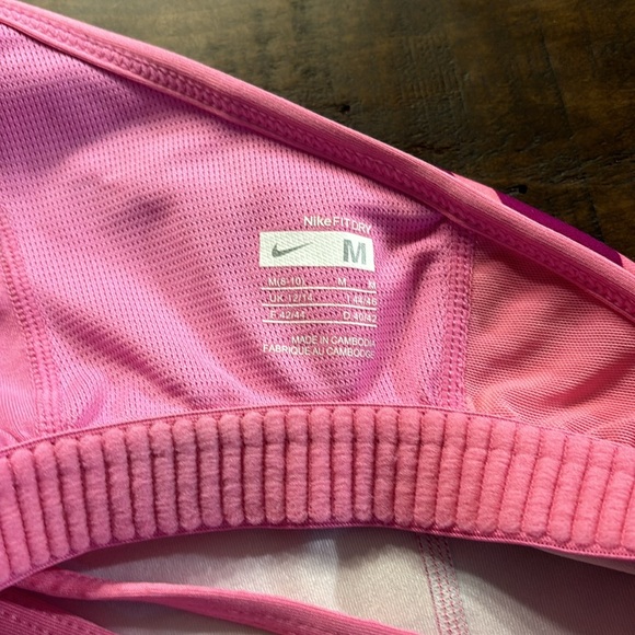 NWOT Nike workout top - Picture 4 of 4